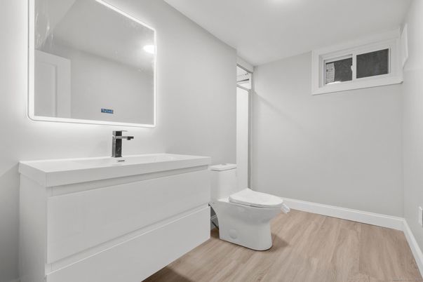 Bathroom, Interior, Recessed Lighting, Wood Texture Flooring