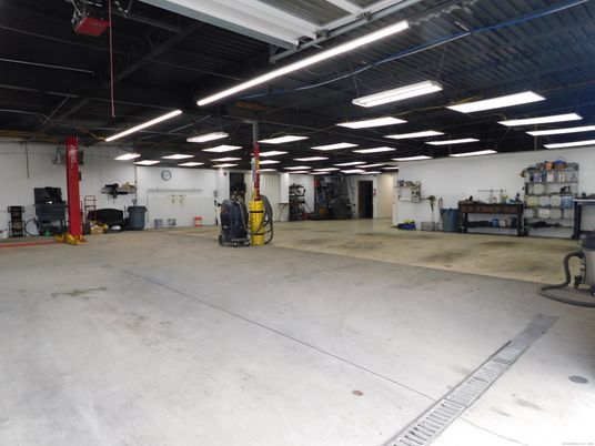 Fitness Equipment, Interior, Recessed Lighting