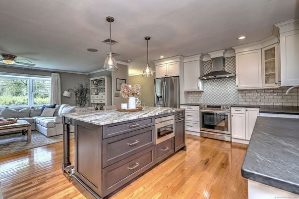 Interior, Kitchen, Living room, Pendant Lights, Recessed Lighting, Stainless Steel Appliances, Wood Texture Flooring