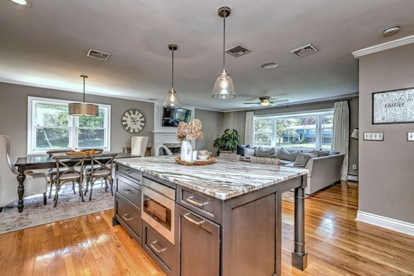 Dining room, Interior, Kitchen, Living room, Pendant Lights, Recessed Lighting, Wood Texture Flooring
