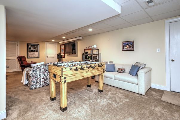 Game Room, Interior, Living room, Recessed Lighting
