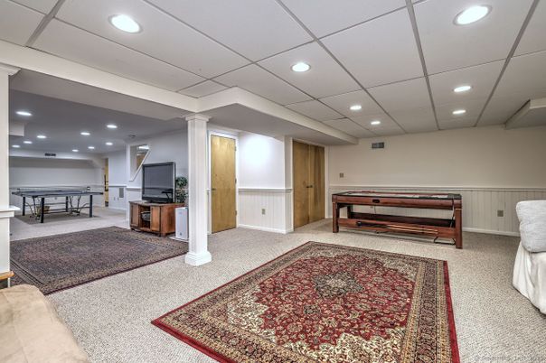 Game Room, Interior, Recessed Lighting