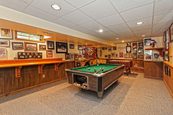 Billiard Table, Game Room, Interior, Recessed Lighting