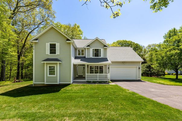Attached, Exterior, Facade, Farmhouse