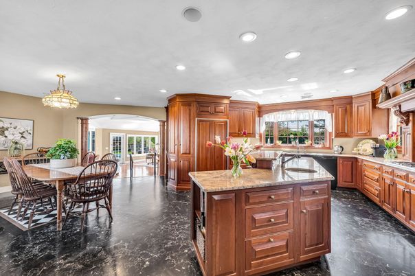 Dining room, Interior, Kitchen, Recessed Lighting