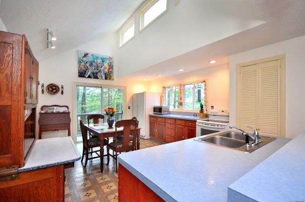 Dining room, Interior, Kitchen, Recessed Lighting