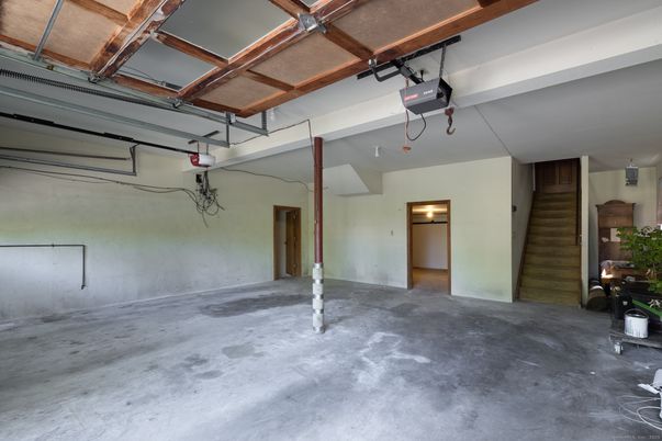 Garage, Interior