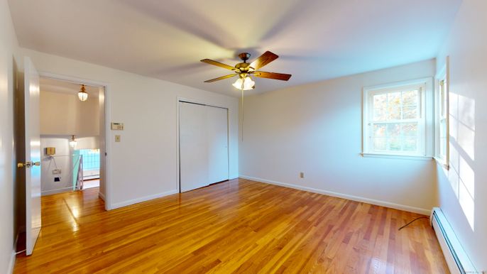 Empty room, Interior, Pendant Lights, Wood Texture Flooring