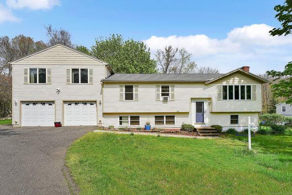Attached, Exterior, Facade, Raised Ranch