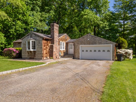 Backyard, Detached Garage, Exterior
