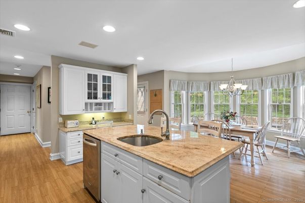 Chandelier, Dining room, Interior, Kitchen, Recessed Lighting, Wood Texture Flooring