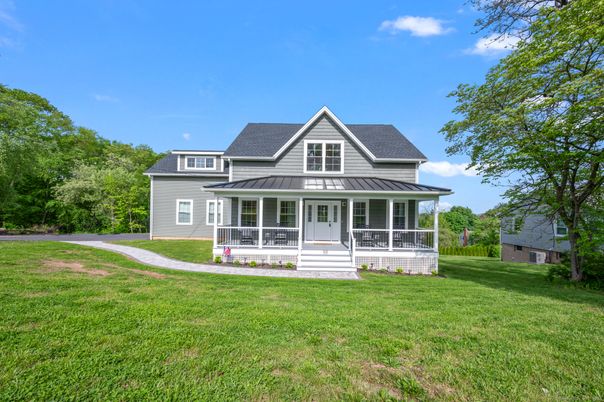 Backyard, Exterior, Facade, Queen Anne Victorian