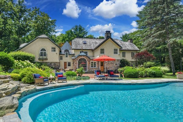 Exterior, Pool