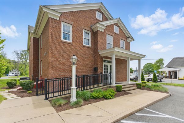 Exterior, Facade, Brick Facade, Georgian