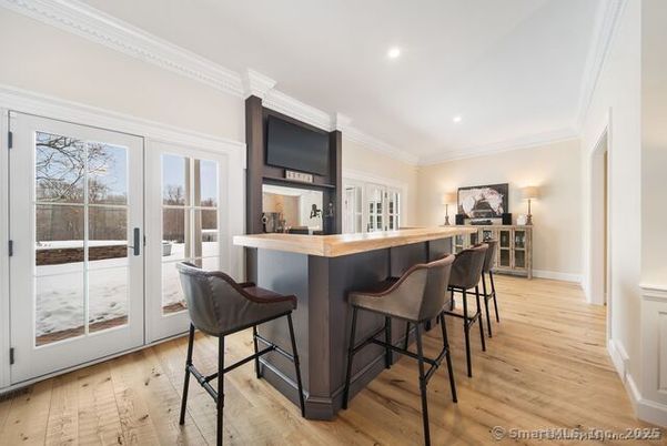 Interior, Recessed Lighting, Wood Texture Flooring