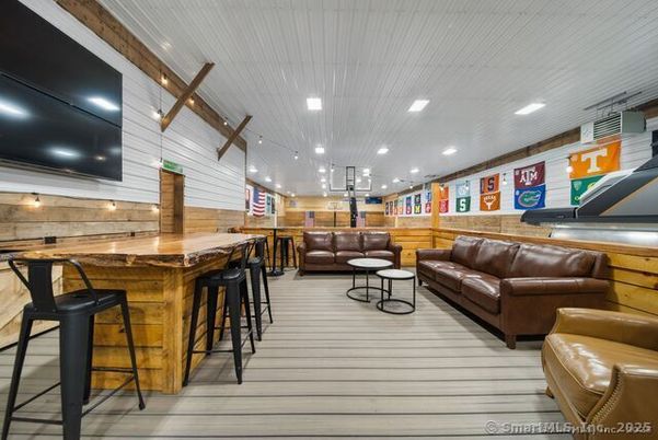 Interior, Living room, Pendant Lights, Recessed Lighting, Wooden Walls