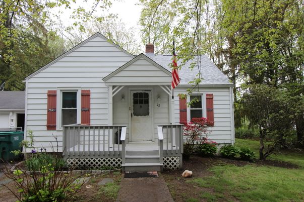 Exterior, Facade, Cape Cod