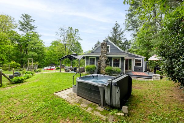 Backyard, Exterior, Hot Tub