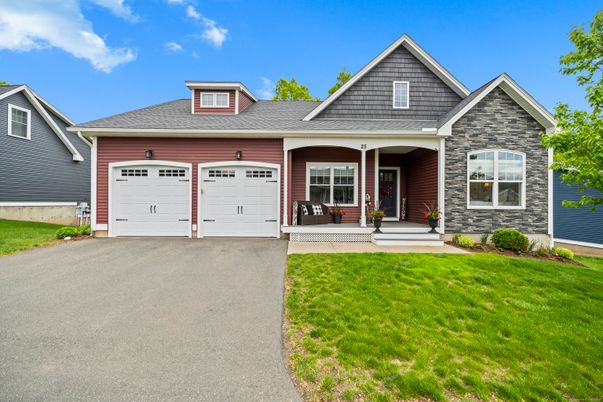 Attached, Exterior, Facade, Ranch
