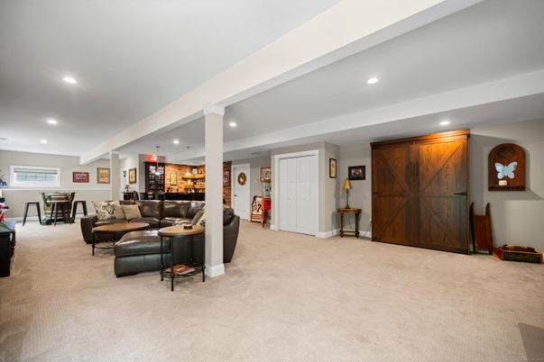 Dining room, Interior, Living room, Recessed Lighting