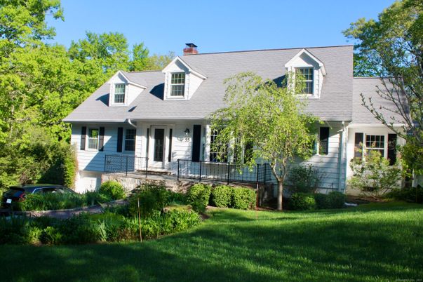 Exterior, Facade, Cape Cod