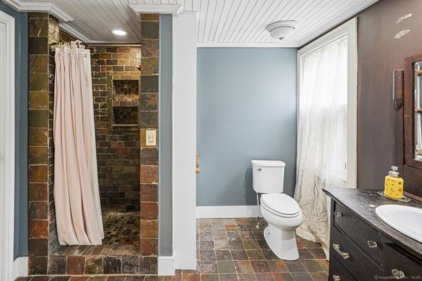 Bathroom, Interior, Recessed Lighting