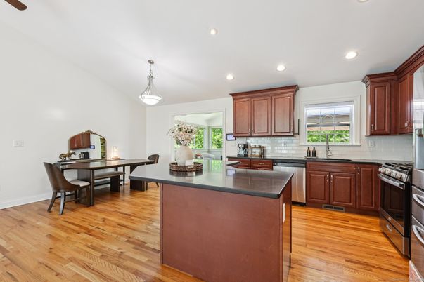 Dining room, Interior, Kitchen, Pendant Lights, Recessed Lighting, Wood Texture Flooring
