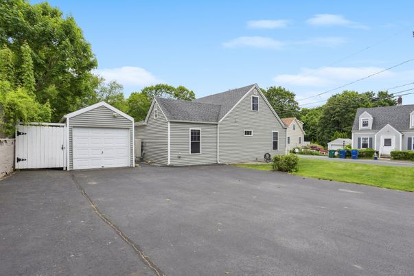 Detached Garage, Exterior