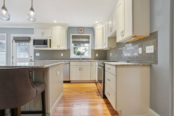 Interior, Kitchen, Pendant Lights, Recessed Lighting, Wood Texture Flooring