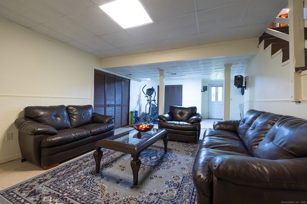 Fitness Equipment, Interior, Living room, Recessed Lighting