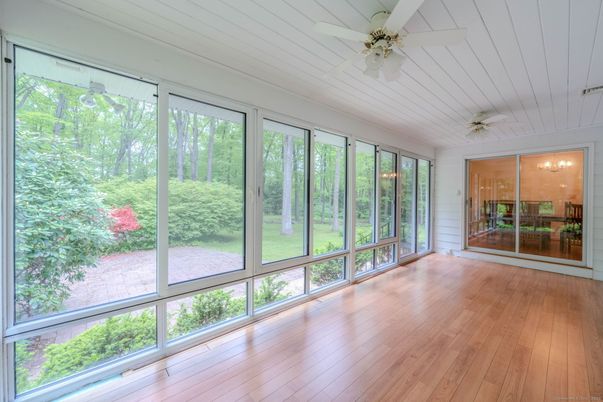 Empty room, Interior, Sun Room, Wood Texture Flooring