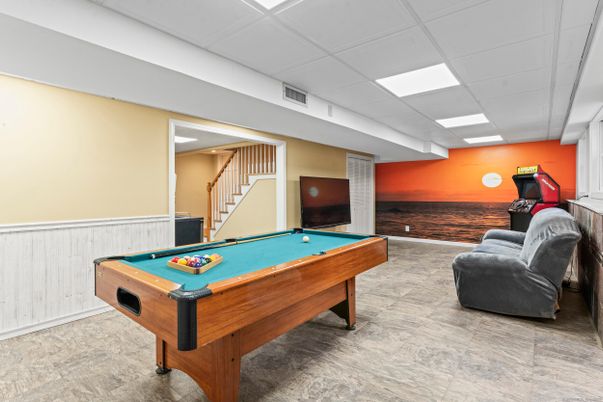 Billiard Table, Game Room, Interior, Recessed Lighting, Water