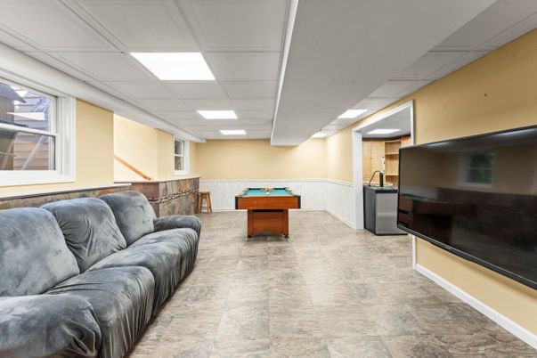 Billiard Table, Game Room, Interior, Living room, Recessed Lighting