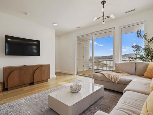 Interior, Living room, Pendant Lights, Recessed Lighting, Wood Texture Flooring