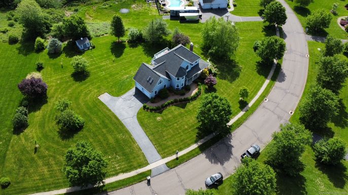 Exterior, Drone
