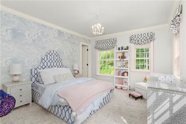 Bedroom, Chandelier, Interior, Pendant Lights
