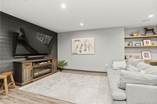 Interior, Recessed Lighting, Wood Texture Flooring