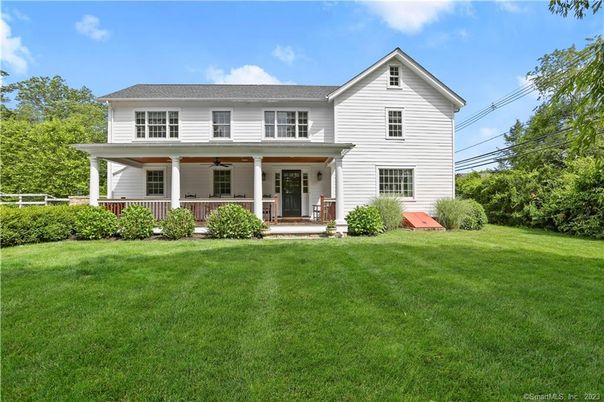 Backyard, Exterior, Facade, Farmhouse