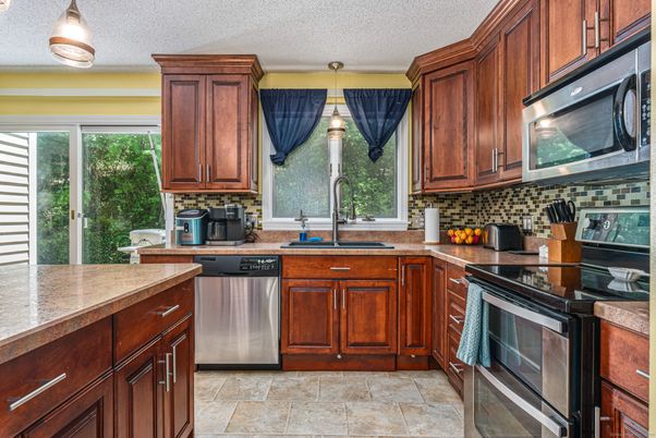 Interior, Kitchen, Stainless Steel Appliances