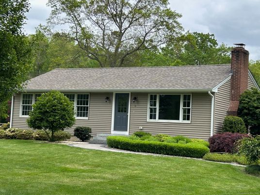 Exterior, Facade, Cape Cod