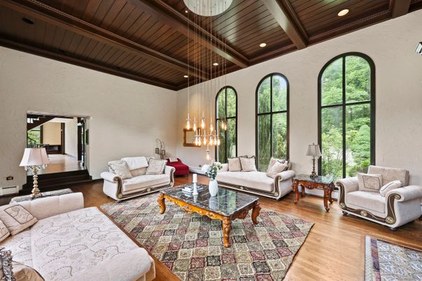 Interior, Living room, Pendant Lights, Recessed Lighting, Wooden Beams, Wooden Ceilings, Wood Texture Flooring