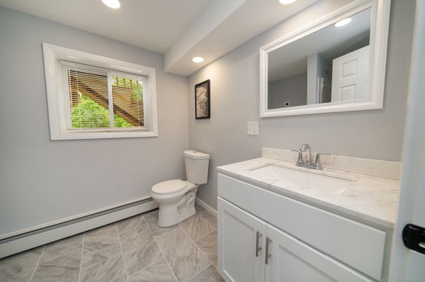 Bathroom, Interior, Marble, Recessed Lighting