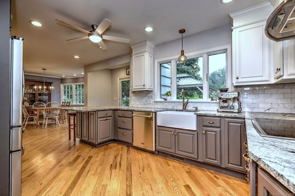 Chandelier, Dining room, Interior, Kitchen, Pendant Lights, Recessed Lighting, Wood Texture Flooring