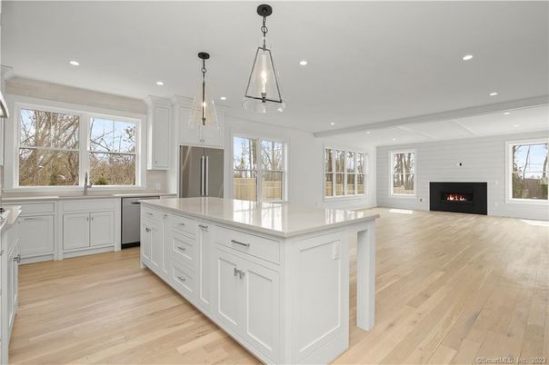 Fireplace, Interior, Kitchen, Pendant Lights, Recessed Lighting, Wood Texture Flooring