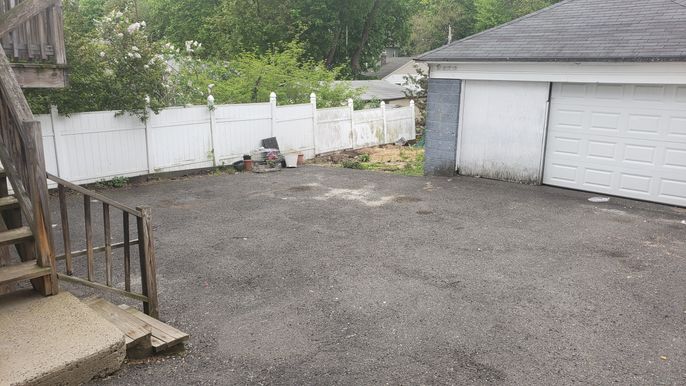 Detached Garage, Exterior
