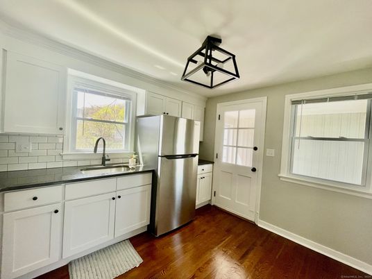 Interior, Kitchen, Pendant Lights, Wood Texture Flooring
