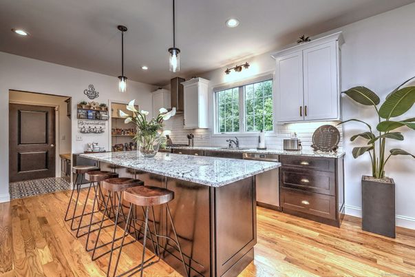 Interior, Pendant Lights, Recessed Lighting, Wood Texture Flooring