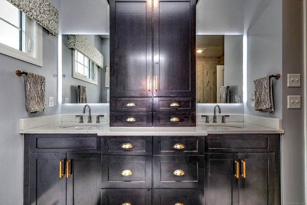 Bathroom, Dual Sink Vanities, Interior
