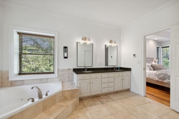 Bathroom, Bedroom, Dual Sink Vanities, Interior