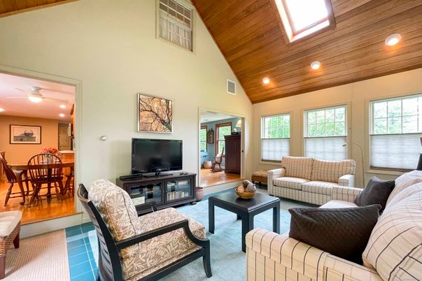 Dining room, Interior, Living room, Recessed Lighting, Wooden Ceilings, Wood Texture Flooring